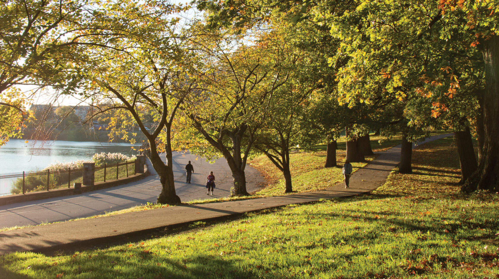 inner harbor promenade
